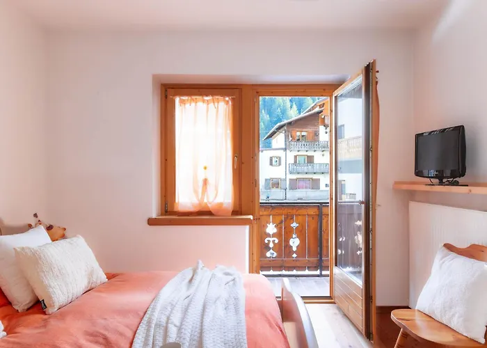 The Dolomites Apartament *